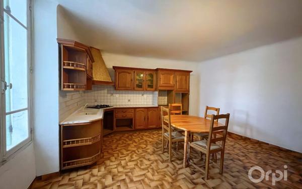 Maison à vendre    4 pièces •  Uchaud