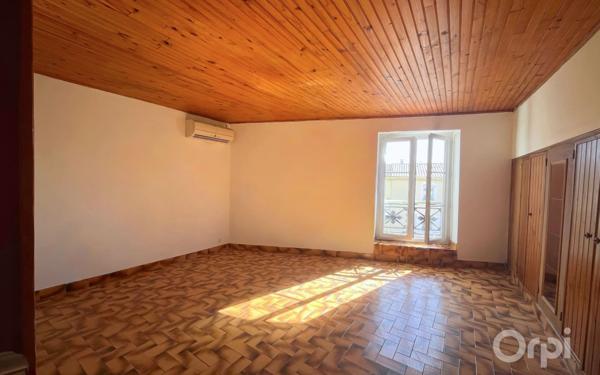 Maison à vendre    4 pièces •  Uchaud