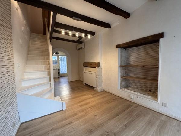 Appartement à louer |  Descartes |  2 pièces | 46 m²