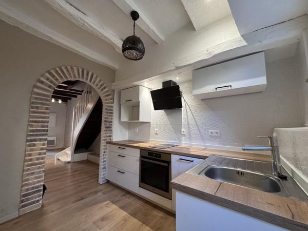 Appartement à louer |  Descartes |  2 pièces | 46 m²