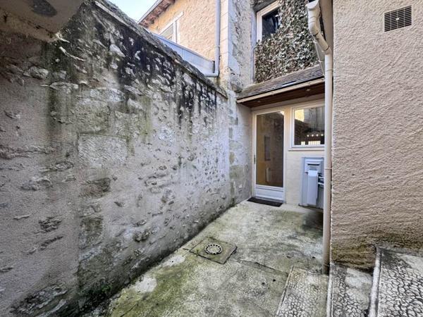 Appartement à louer |  Descartes |  2 pièces | 46 m²
