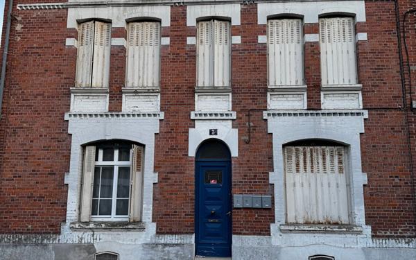 Immeuble à vendre    4 pièces • 150 m2 Péronne