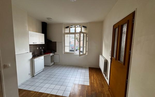 Immeuble à vendre    4 pièces • 150 m2 Péronne