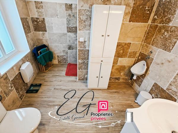 Maison bourgeoise rénovée, Coeur du village de Villegly