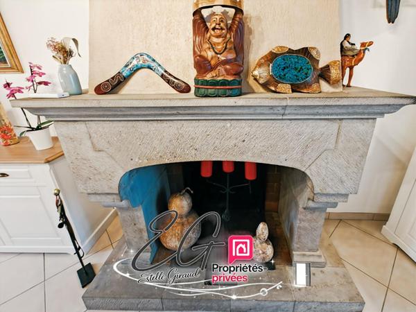 Maison bourgeoise rénovée, Coeur du village de Villegly