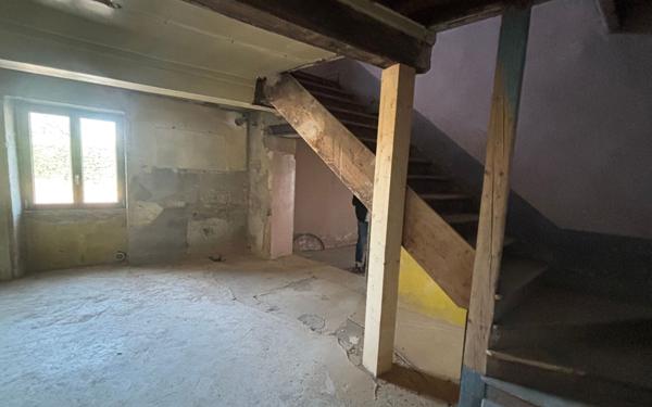 Maison à vendre    4 pièces •  Lentilly