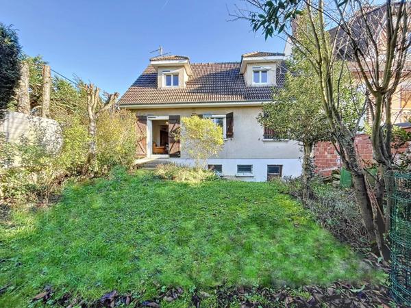 QUARTIER PAVILLIONNAIRE - MAISON FAMILIALE DE 4 CHAMBRES