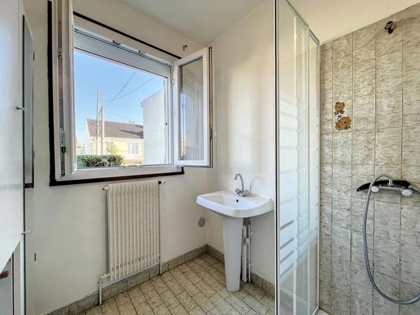 QUARTIER PAVILLIONNAIRE - MAISON FAMILIALE DE 4 CHAMBRES