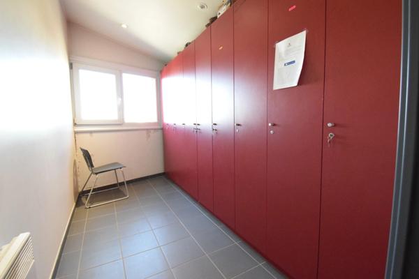 Immeuble et usine à  VITRY SUR SEINE (94) Belle rentabilité