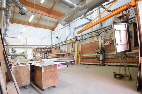 Immeuble et usine à  VITRY SUR SEINE (94) Belle rentabilité