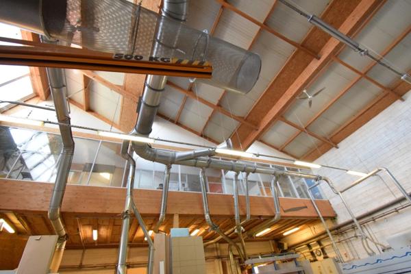 Immeuble et usine à  VITRY SUR SEINE (94) Belle rentabilité