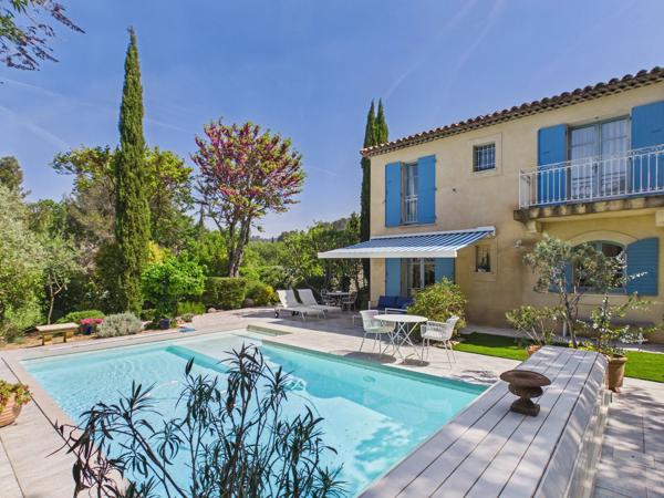 Maison récente avec piscine chauffée aux portes du centre d'Aix-en-Provence