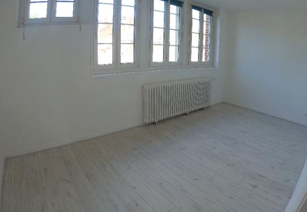 Appartement 3 pièce(s) balcons garage CAMBRAI CENTRE