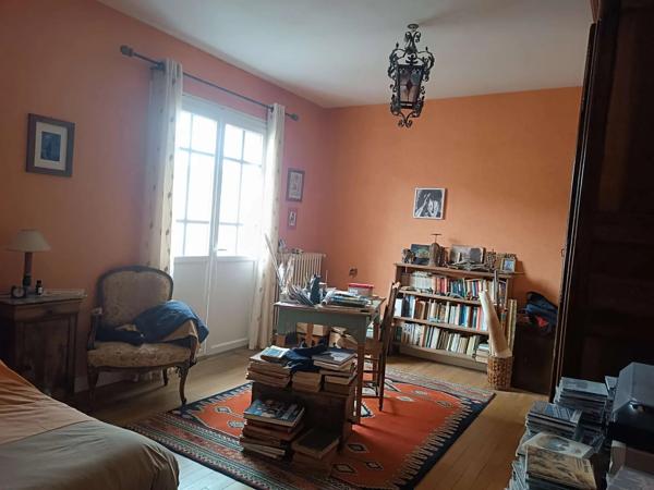 Maison de caractère de 225 m² avec parc arboré de 3000 m² - proche de Montmorillon