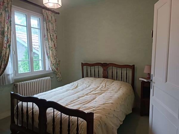 Maison de caractère de 225 m² avec parc arboré de 3000 m² - proche de Montmorillon