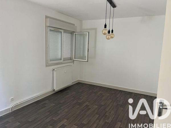 Location appartement 4 pièces 80 m² Saint-Sulpice-Laurière