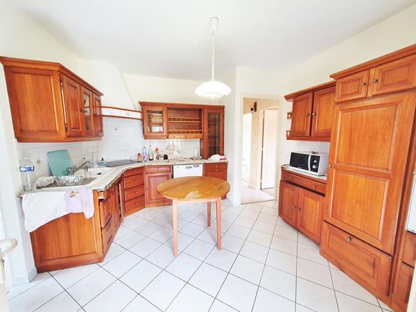 Maison Ecommoy 103 m² - 2 chambres - Jardin et garage