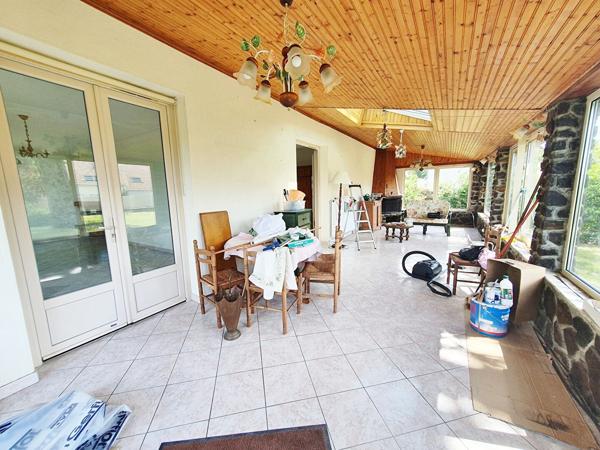 Maison Ecommoy 103 m² - 2 chambres - Jardin et garage