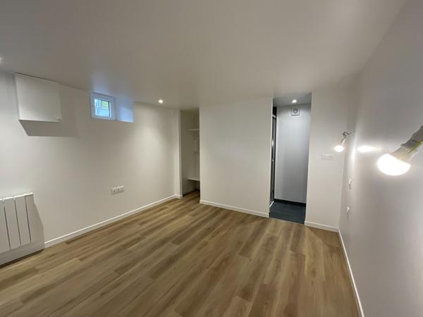 TRES BELLE MAISON DE VILLE ENTIEREMENT RENOVEE AVEC 5 CHAMBRES 3 SALLE S DE BAINS SOTTEVILLE LES ROUEN