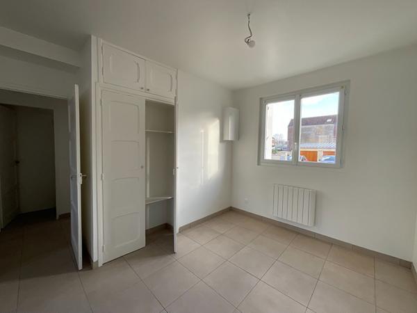TRES BELLE MAISON DE VILLE ENTIEREMENT RENOVEE AVEC 5 CHAMBRES 3 SALLE S DE BAINS SOTTEVILLE LES ROUEN