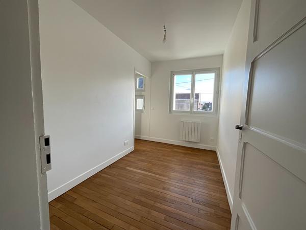 TRES BELLE MAISON DE VILLE ENTIEREMENT RENOVEE AVEC 5 CHAMBRES 3 SALLE S DE BAINS SOTTEVILLE LES ROUEN