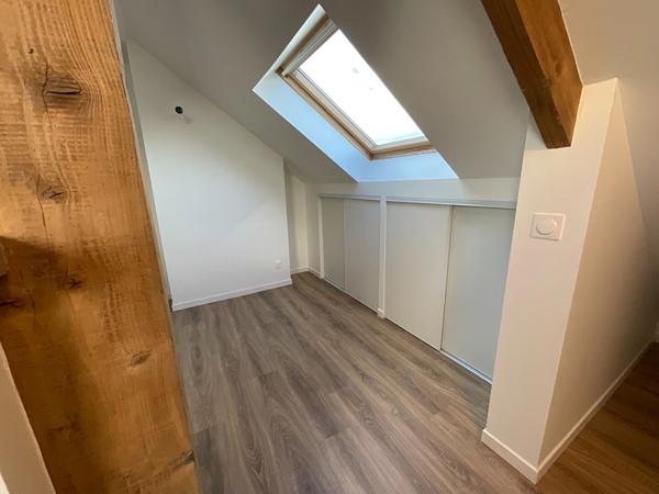 TRES BELLE MAISON DE VILLE ENTIEREMENT RENOVEE AVEC 5 CHAMBRES 3 SALLE S DE BAINS SOTTEVILLE LES ROUEN