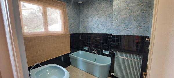 Maison de 12 pièces et ses annexes avec une vue dégagée