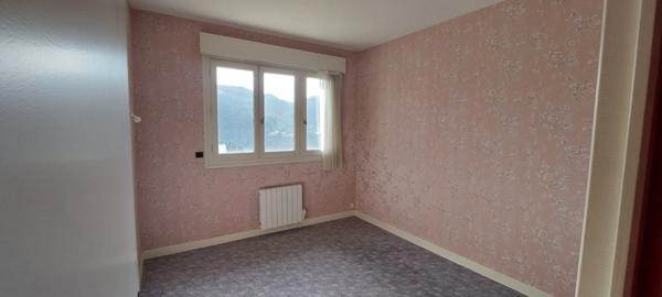 Maison de 12 pièces et ses annexes avec une vue dégagée