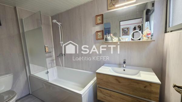 2 maisons sur beau terrain paysagé