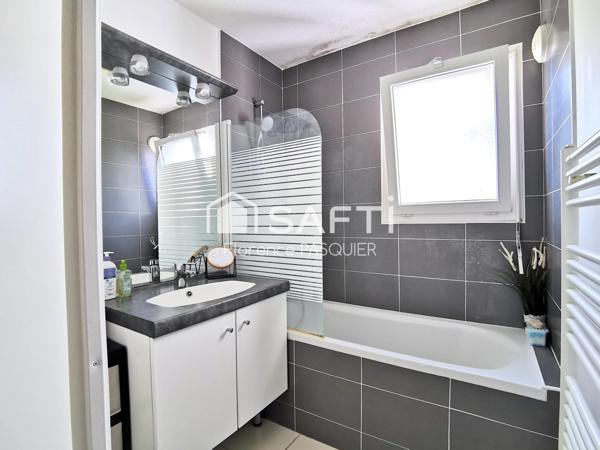 Un T2 lumineux et fonctionnel avec balcon, parking