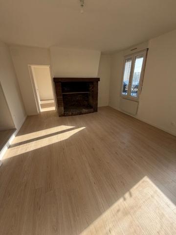 A la la location Appartement T2 - 27520- Réf CANT-RDC2
