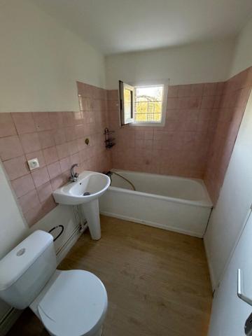 A la la location Appartement T2 - 27520- Réf CANT-RDC2