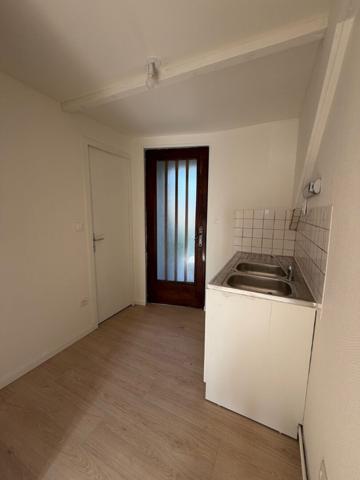 A la la location Appartement T2 - 27520- Réf CANT-RDC2