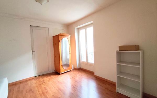 Maison à vendre    3 pièces • 53,75 m2 Épône