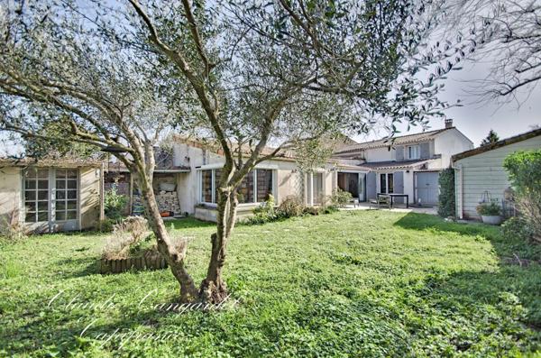 Maison de charme en pierre à vendre 6 pièces, 4 chambres à MARSILLY (17)