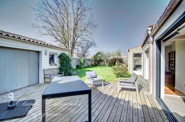Maison de charme en pierre à vendre 6 pièces, 4 chambres à MARSILLY (17)