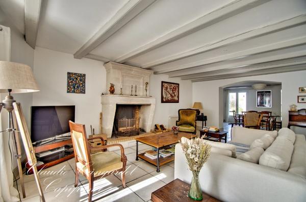 Maison de charme en pierre à vendre 6 pièces, 4 chambres à MARSILLY (17)