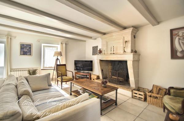 Maison de charme en pierre à vendre 6 pièces, 4 chambres à MARSILLY (17)