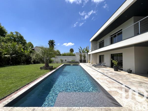 Maison à vendre 7 pièces 189 m² Pau