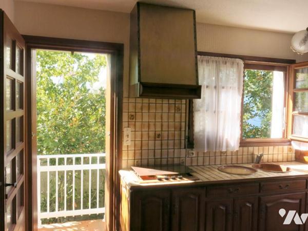 Maison traditionnelle de centre bourg sur sous sol total