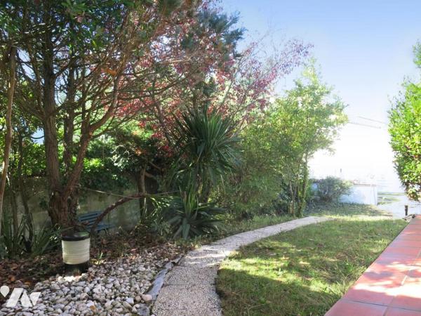 Maison traditionnelle de centre bourg sur sous sol total