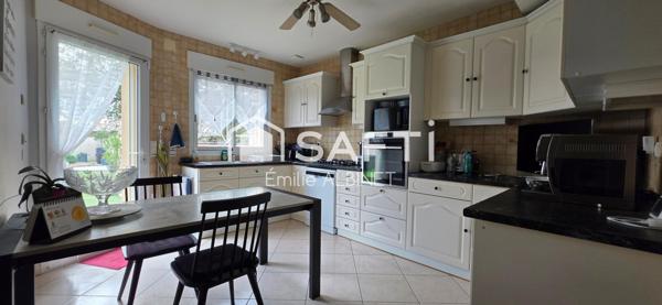 Maison 145 m² sur 1327 m² de jardin avec piscine