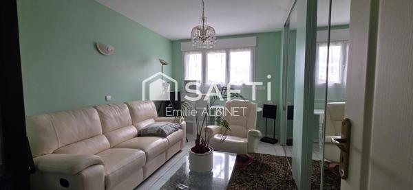 Maison 145 m² sur 1327 m² de jardin avec piscine