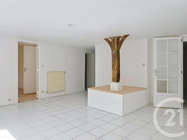 Immeuble à vendre  230 m 2   ARGENTAN  - 61