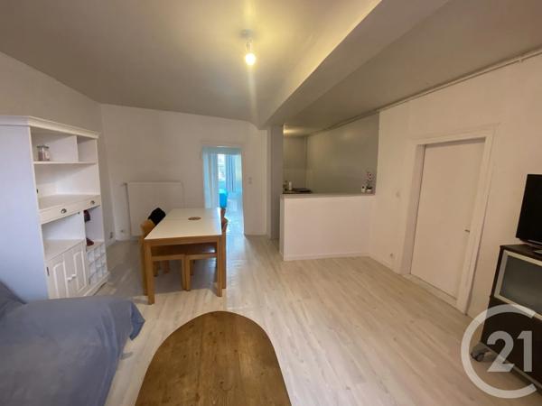 Immeuble à vendre  230 m 2   ARGENTAN  - 61
