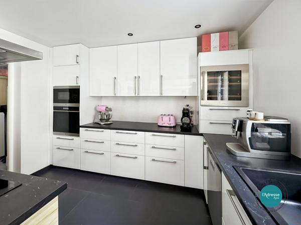 Maison La Ferte Alais 8 pièce(s) 180 m2