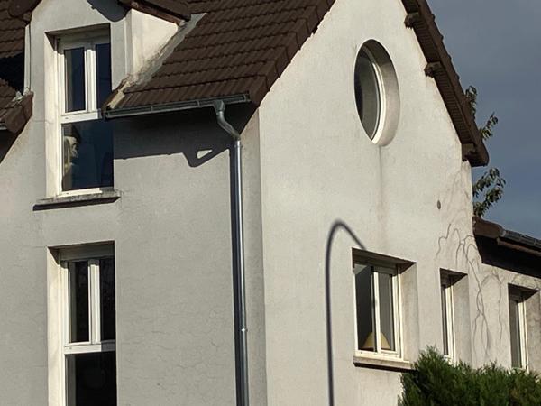 Duplex ensoleillé avec beaux volumes