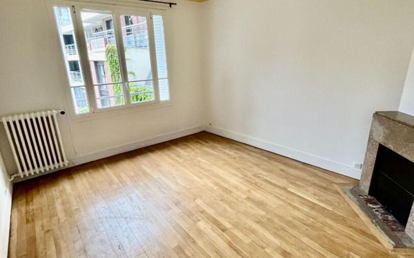 Appartement à louer    3 pièces •  Paris 19