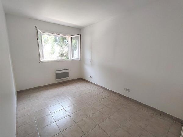 A VENDRE MAISON T4 4 PIECES  TERRASSE JARDIN GARAGE 13015 MARSEILLE LA VISTE