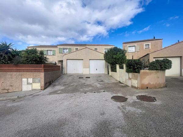 A VENDRE MAISON T4 4 PIECES  TERRASSE JARDIN GARAGE 13015 MARSEILLE LA VISTE